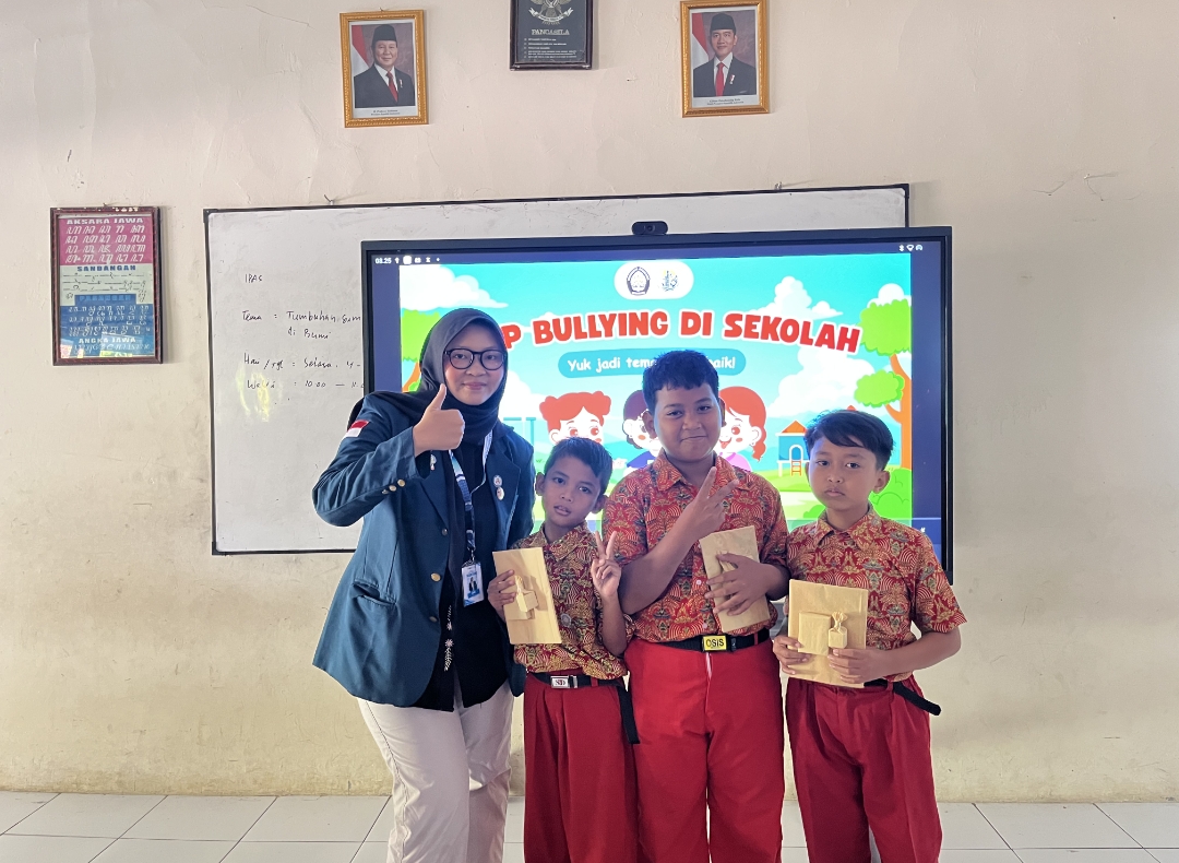 Ajak Siswa Jadi Teman yang Baik, Mahasiswa KKN Universitas Diponegoro Gelar Sosialisasi Anti-Bullying