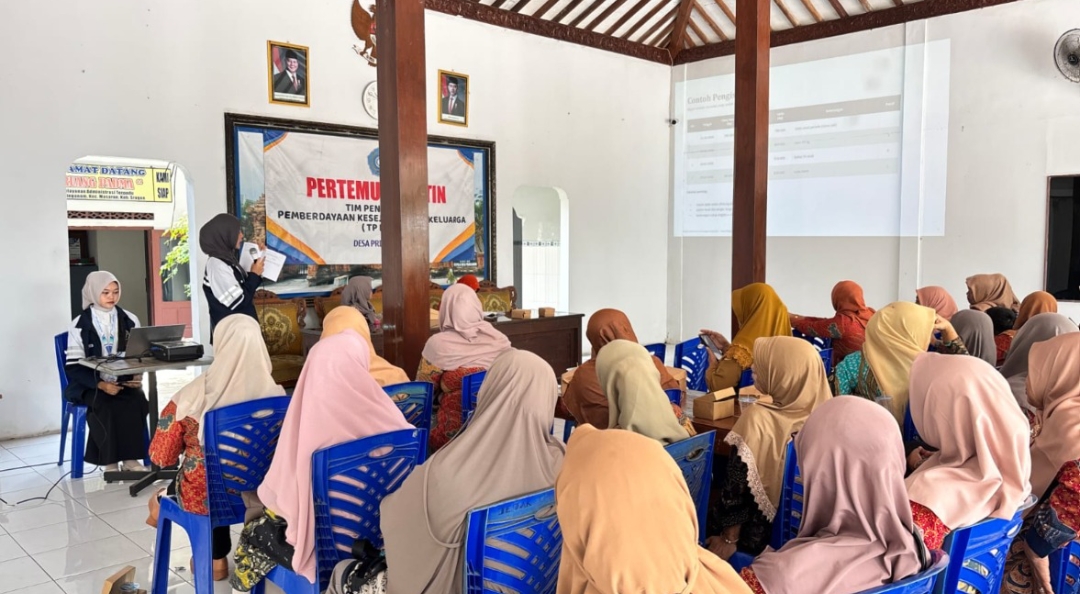 Mahasiswa KKN Akuntansi Susun Modul Administrasi Keuangan Posyandu di Desa Pringanom 