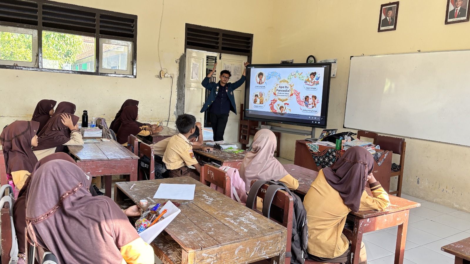 Mahasiswa KKN Universitas Diponegoro Sampaikan Materi Penerapan Nilai Pancasila kepada Siswa SD Negeri 1 Pringanom